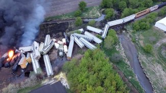 Train wreck in Iowa with hazardous materials, May 2021